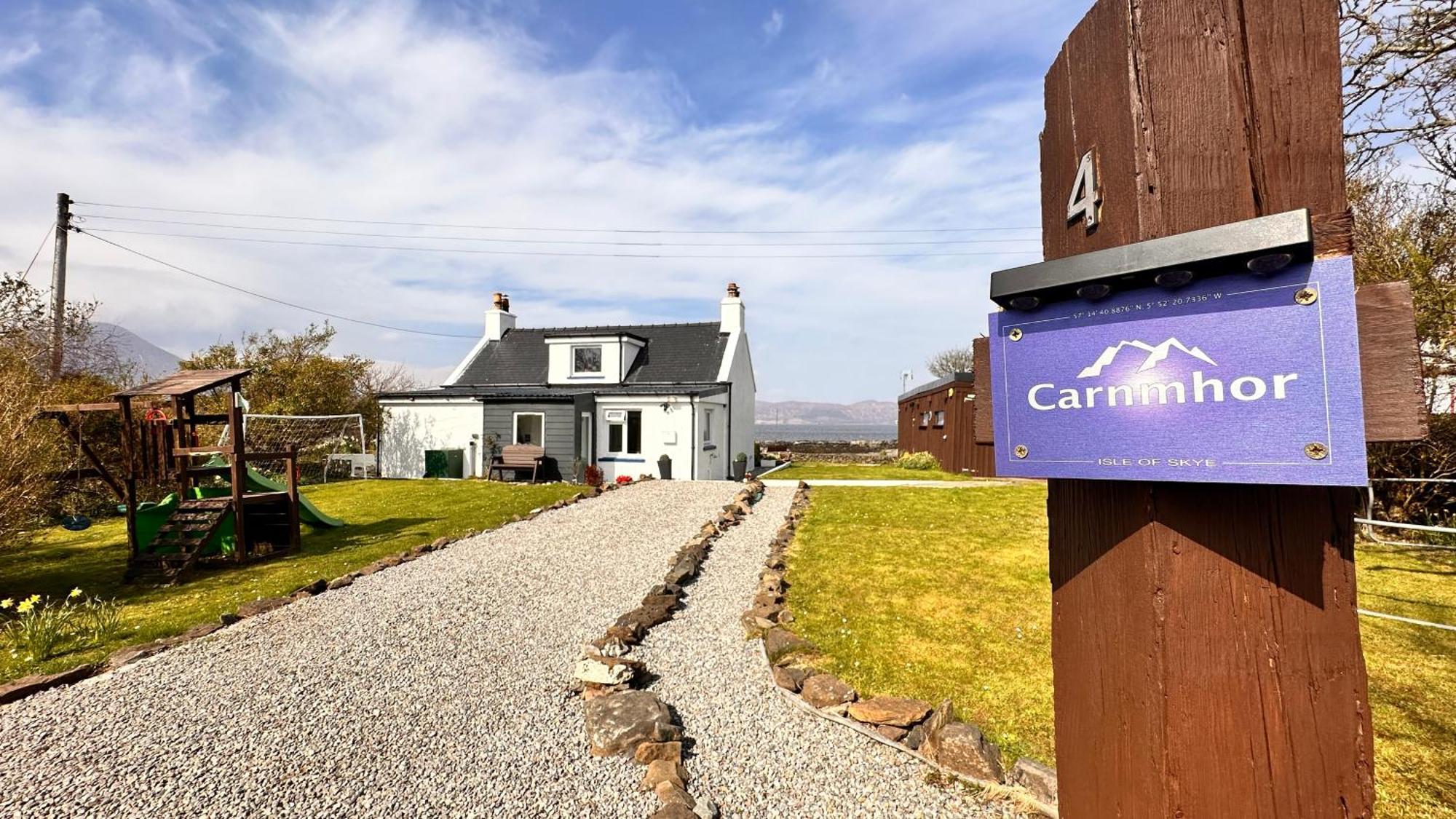 Carnmhor, Isle Of Skye - Stunning 242 Year Old Cottage On Its Own Sea Shore! Breakish Extérieur photo